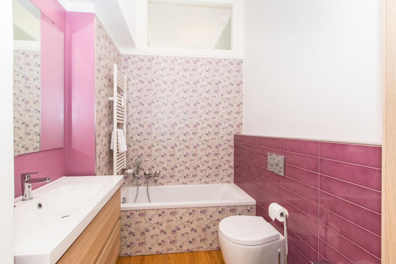 Porta Nuova & Parco Del Valentino Roomy Flat Турин Екстер'єр фото